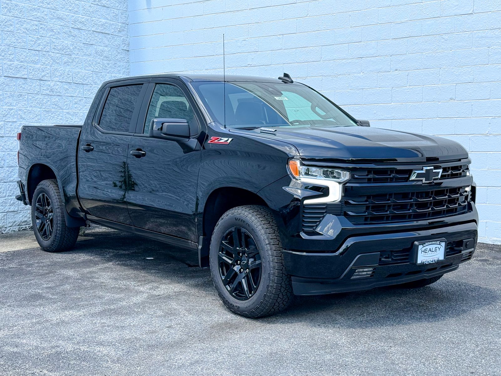 Photo view of 2026 Chevrolet Silverado 1500 in Black