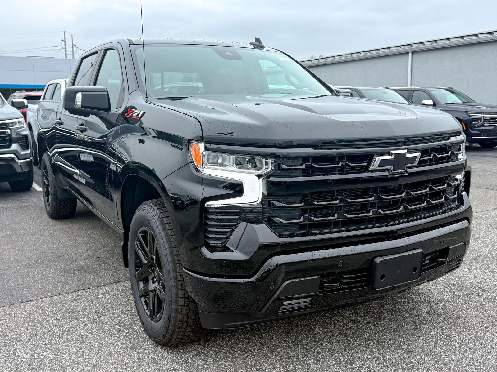 Photo view of 2026 Chevrolet Silverado 1500 in Black