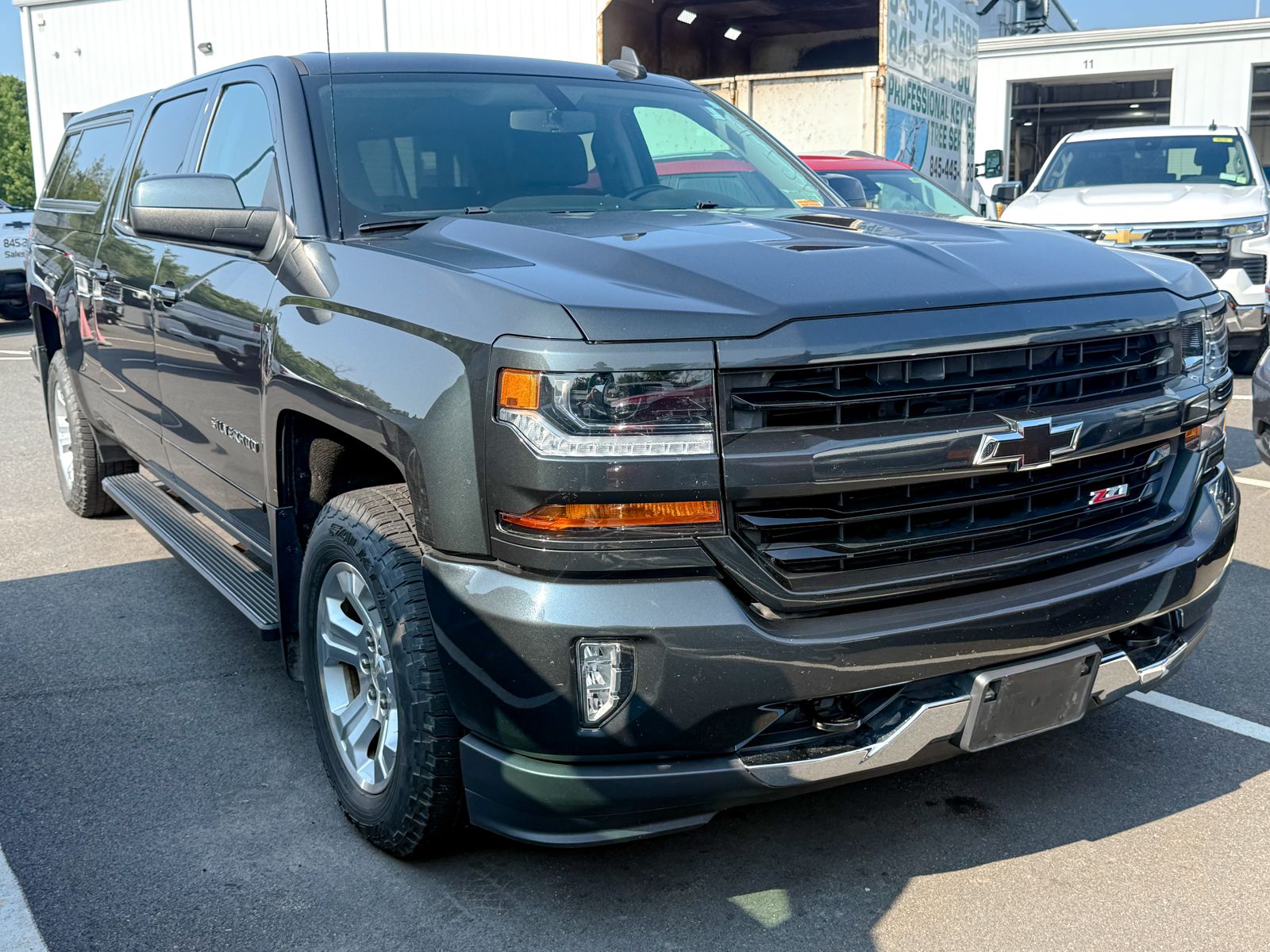 Photo view of 2018 Chevrolet Silverado 1500 in Gray