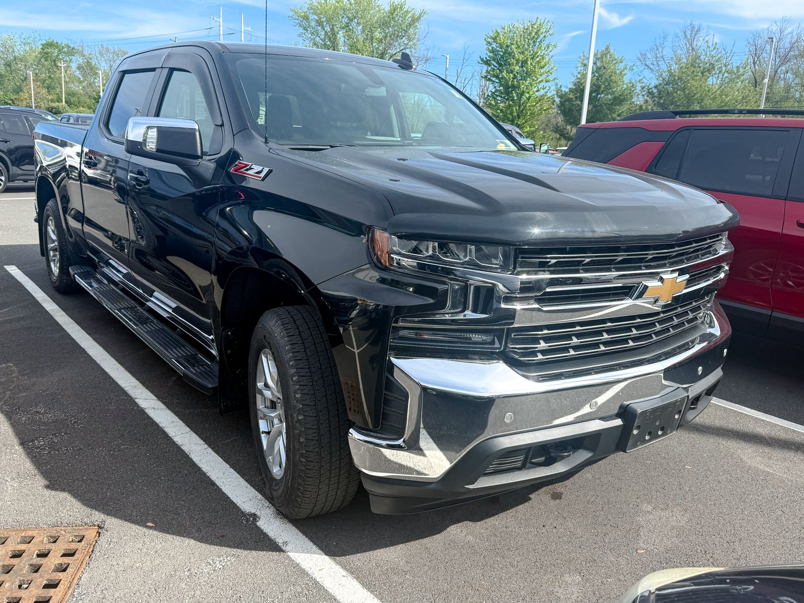 Photo view of 2020 Chevrolet Silverado 1500 in Black