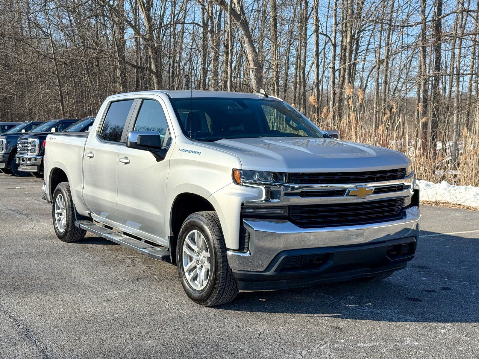 Photo view of 2021 Chevrolet Silverado 1500 in Gray