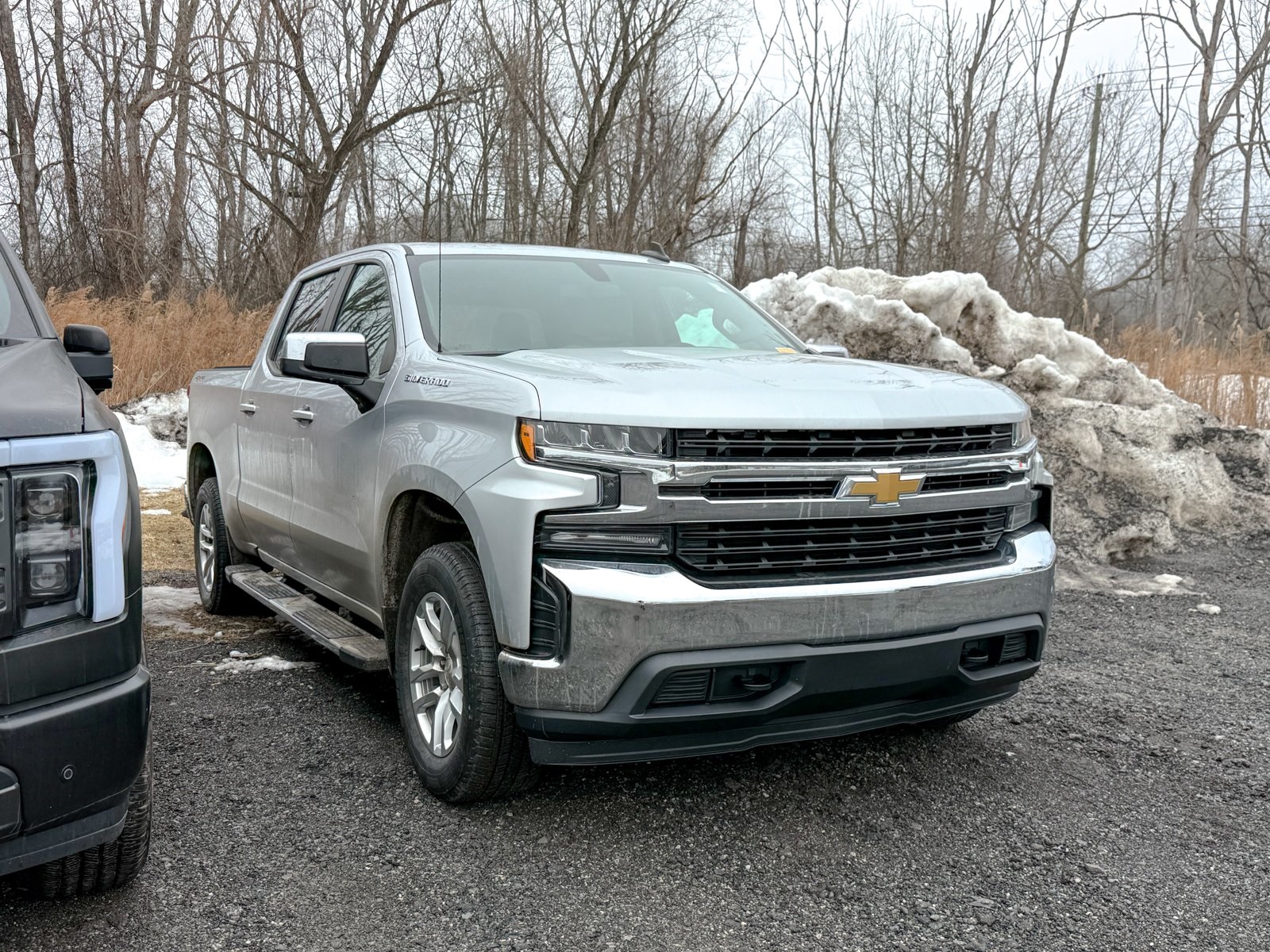 Photo view of 2021 Chevrolet Silverado 1500 in Gray
