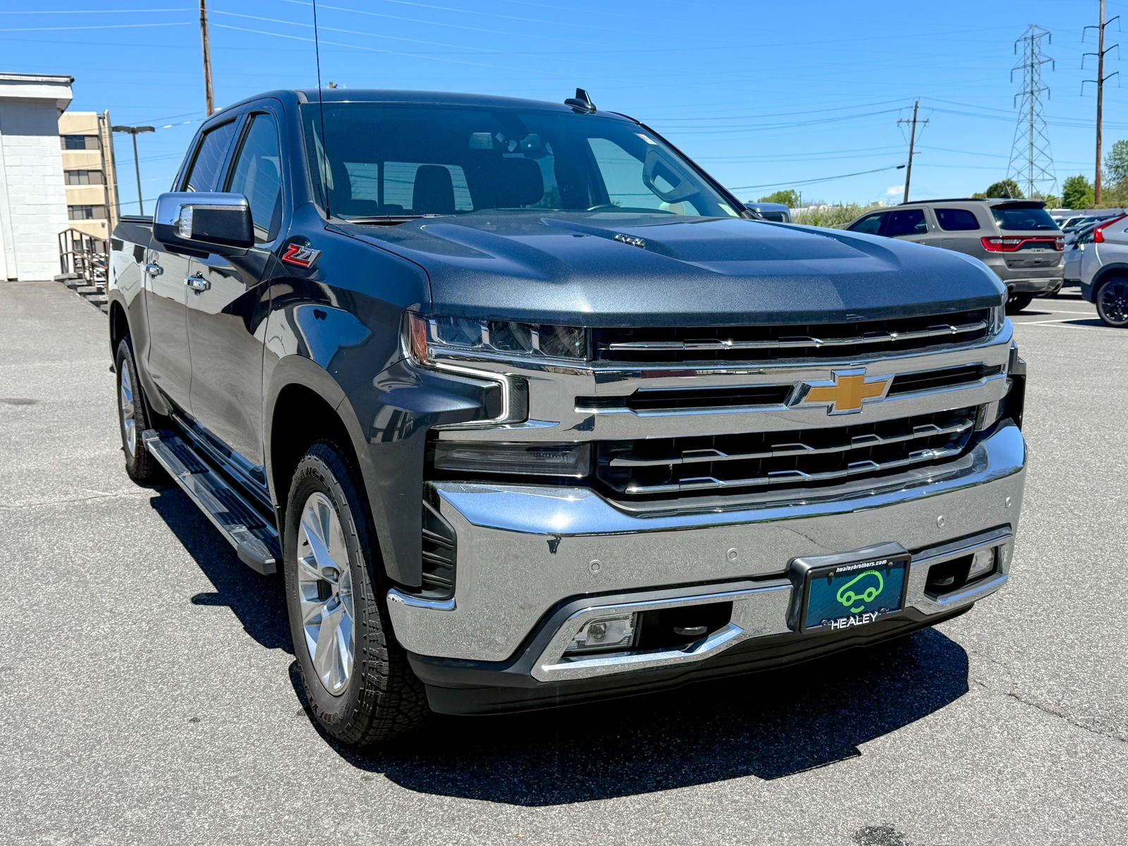 Photo view of 2021 Chevrolet Silverado 1500 in Gray