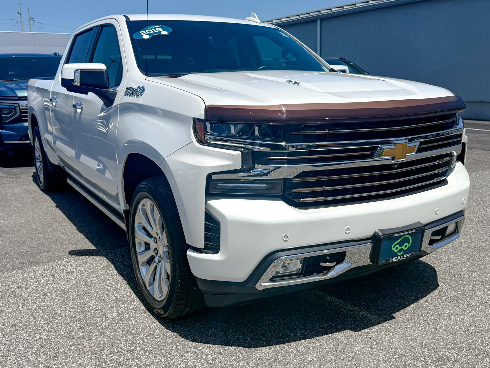 Photo view of 2019 Chevrolet Silverado 1500 in White