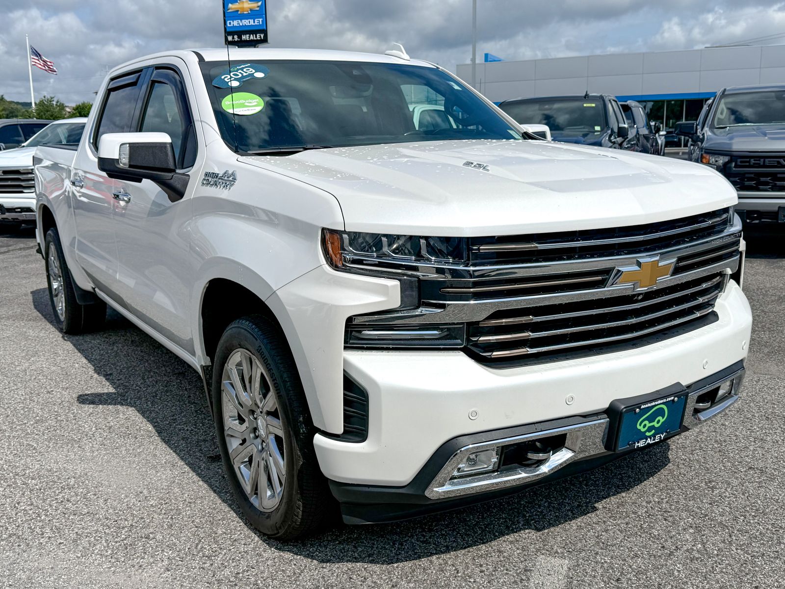 Photo view of 2019 Chevrolet Silverado 1500 in White