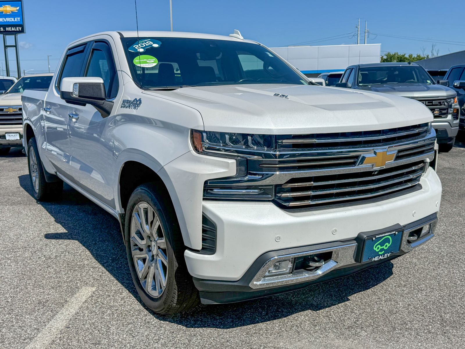 Photo view of 2019 Chevrolet Silverado 1500 in White