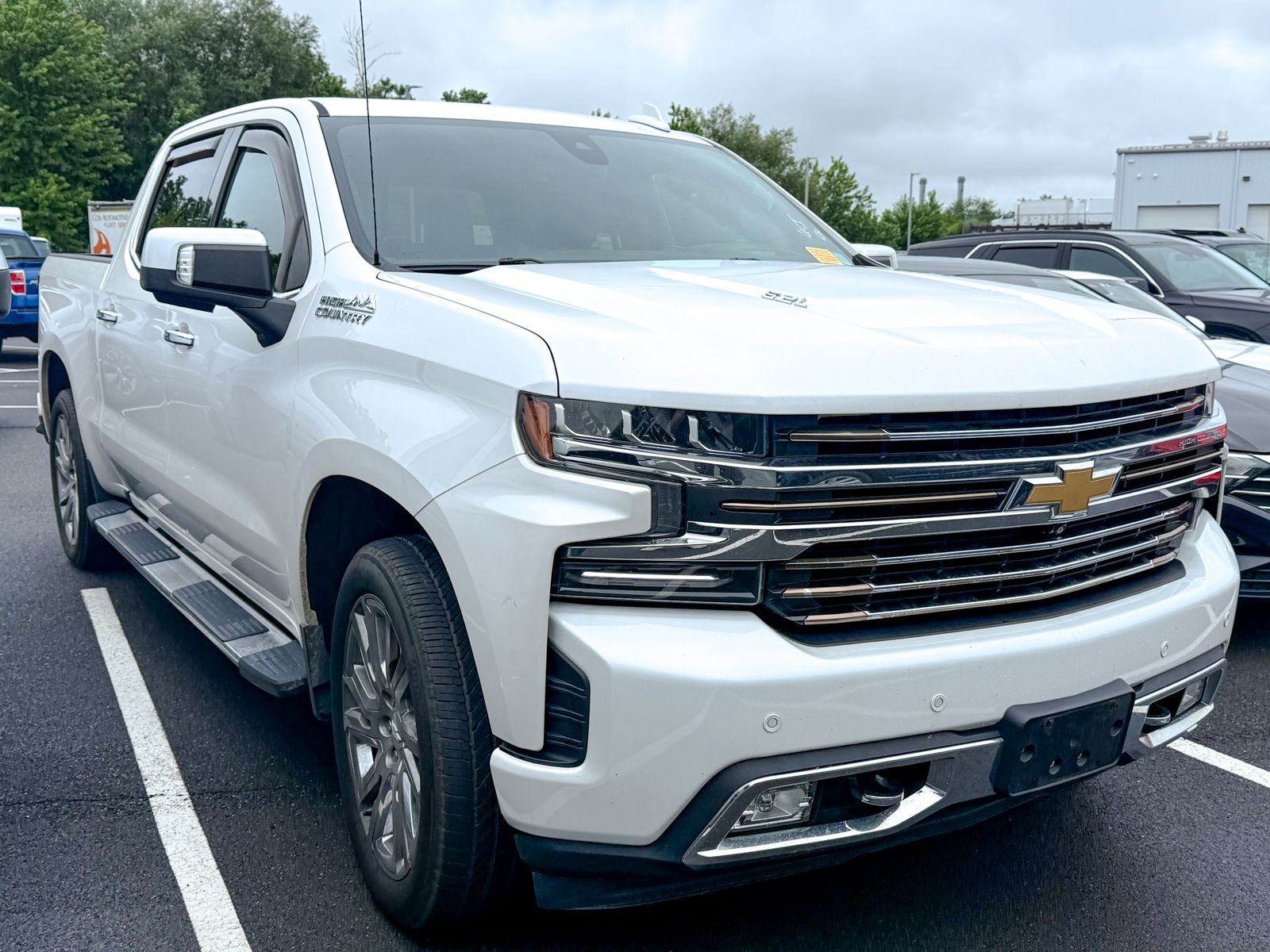 Photo view of 2019 Chevrolet Silverado 1500 in White