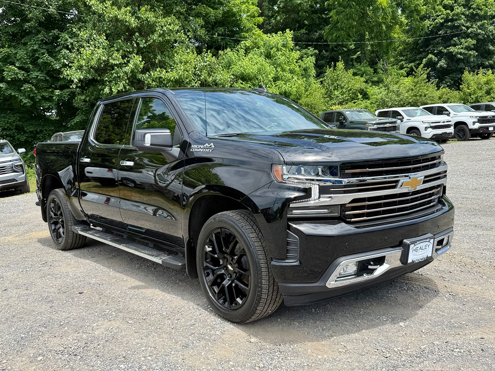 Photo view of 2022 Chevrolet Silverado 1500 LTD in Black