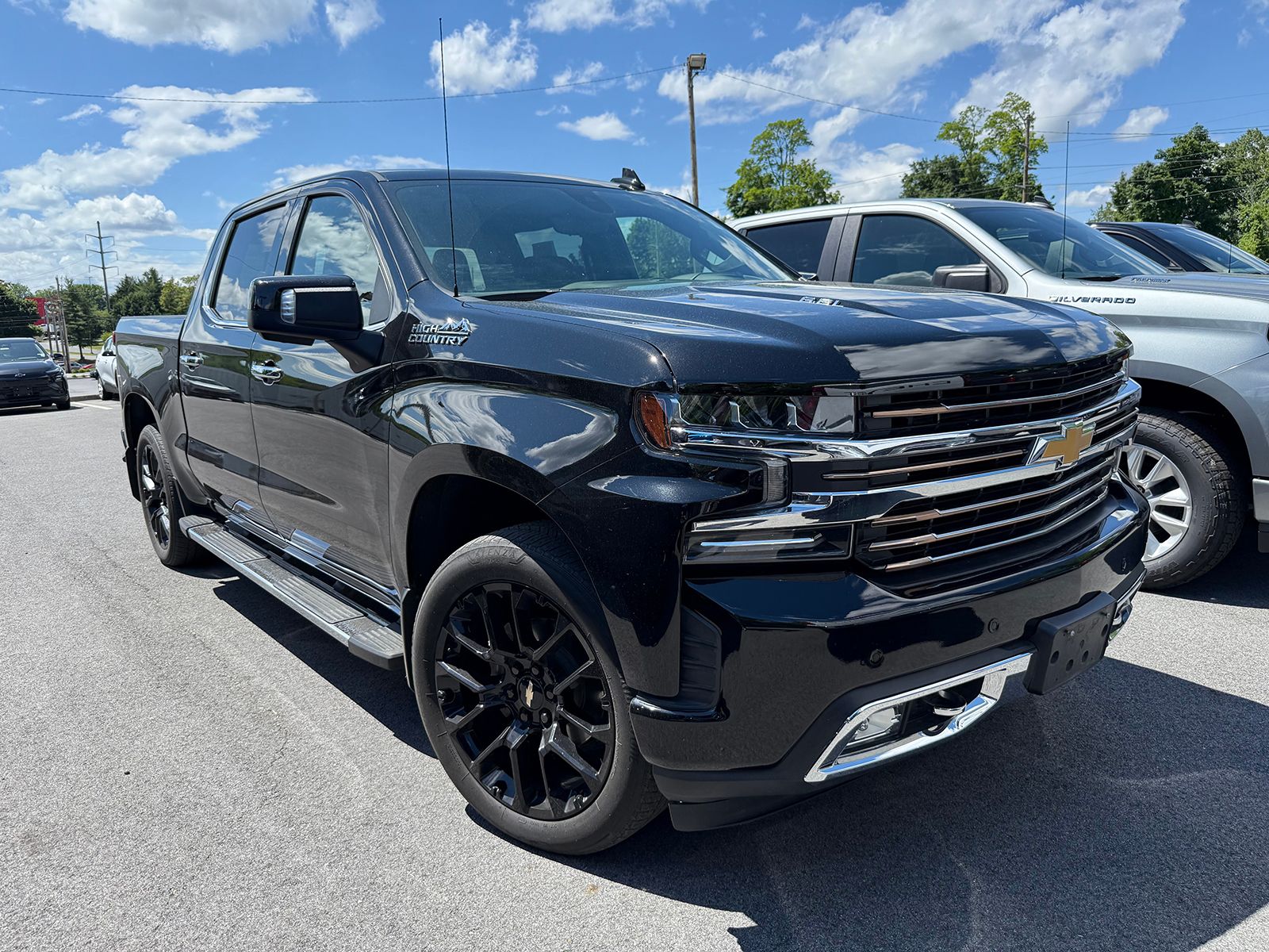 Photo view of 2022 Chevrolet Silverado 1500 LTD in Black