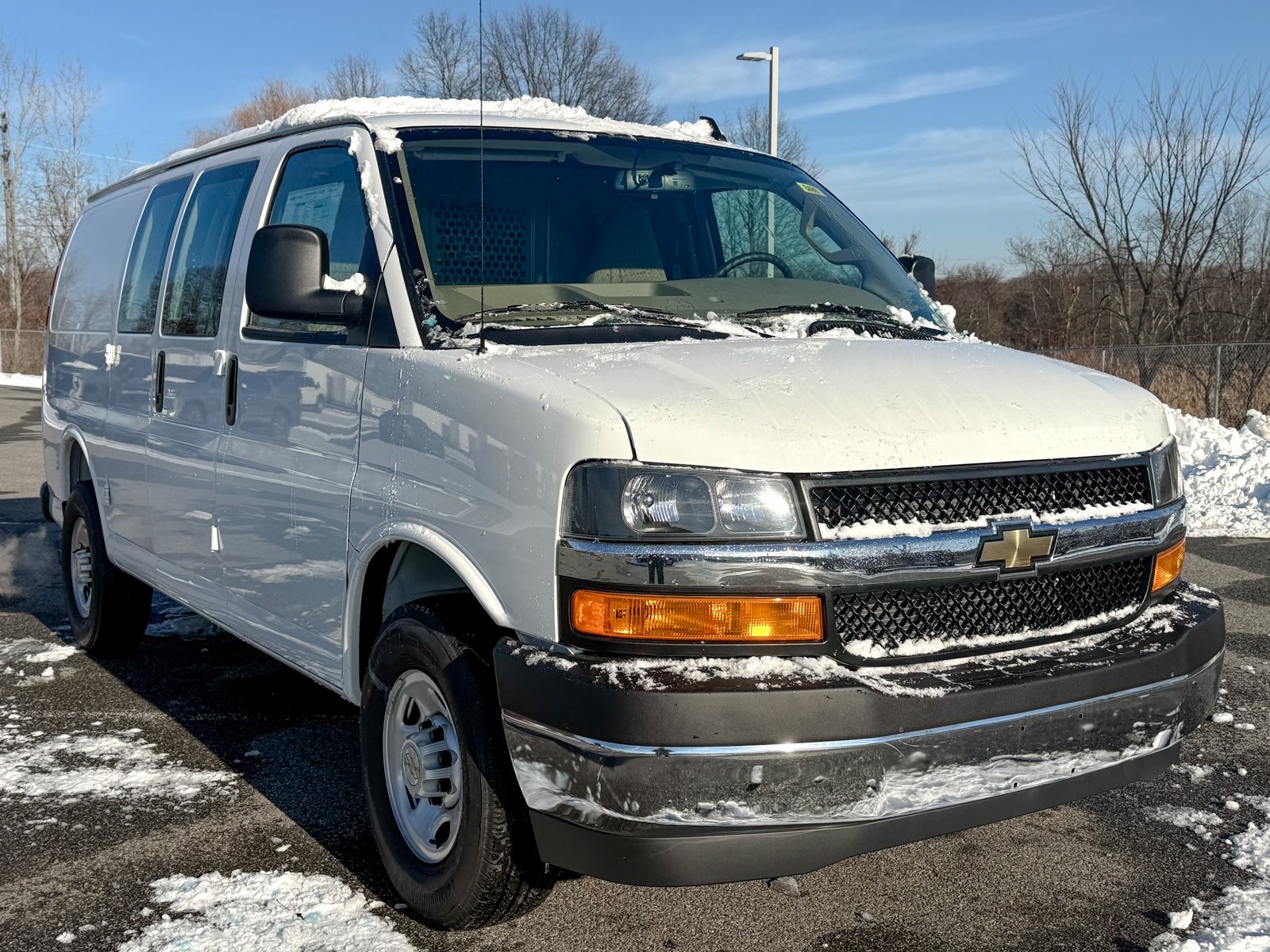 Photo view of 2025 Chevrolet Express Cargo Van in White
