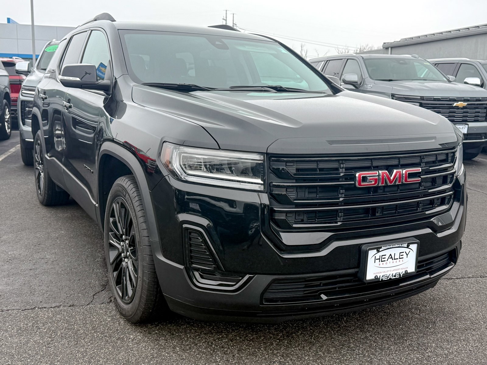 Photo view of 2023 GMC Acadia in Black