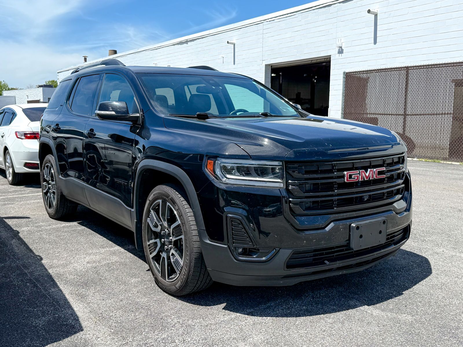 Photo view of 2021 GMC Acadia in Black