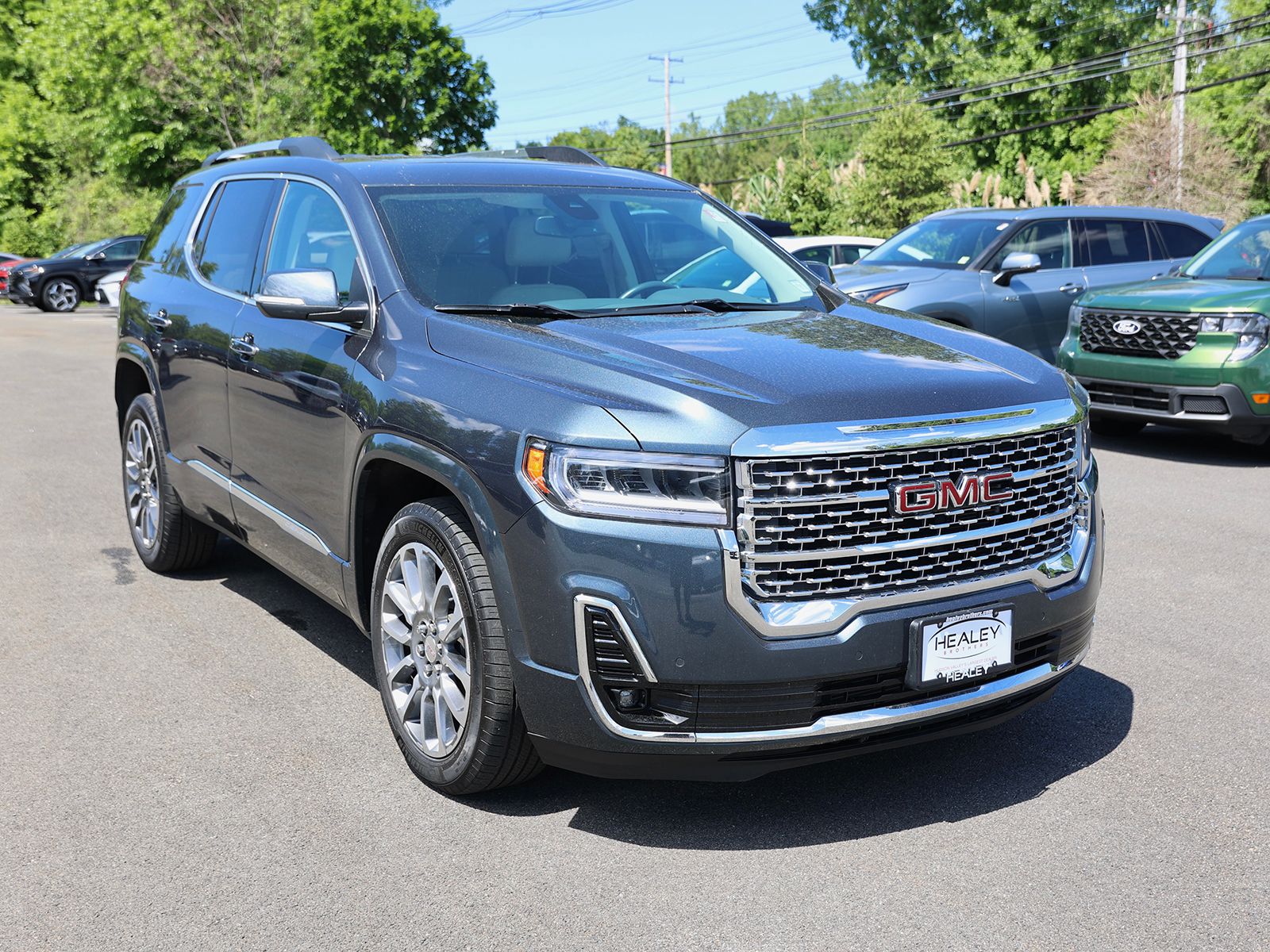Photo view of 2020 GMC Acadia in Gray