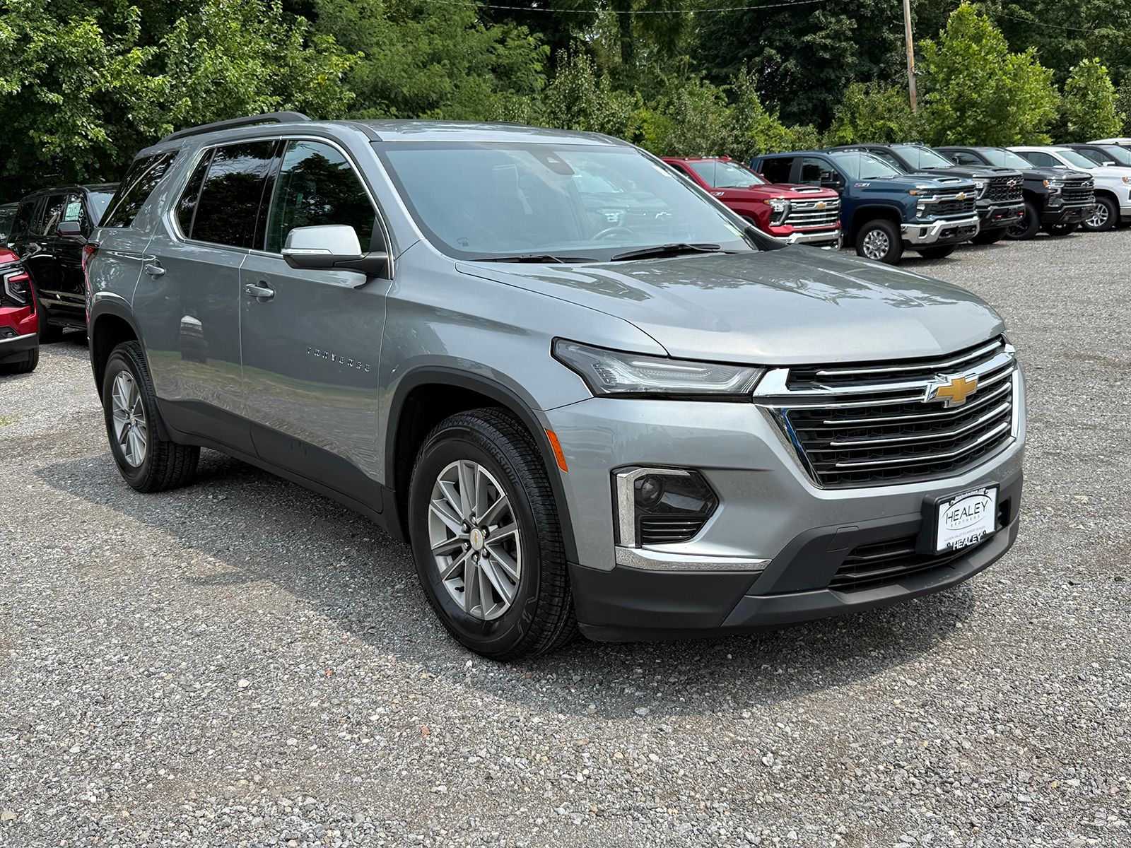 Photo view of 2024 Chevrolet Traverse Limited in Gray