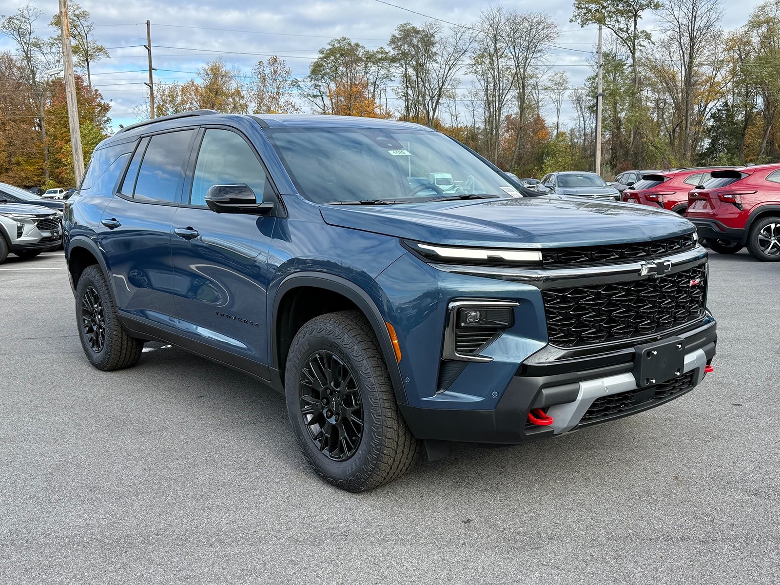 Photo view of 2026 Chevrolet Traverse in Blue