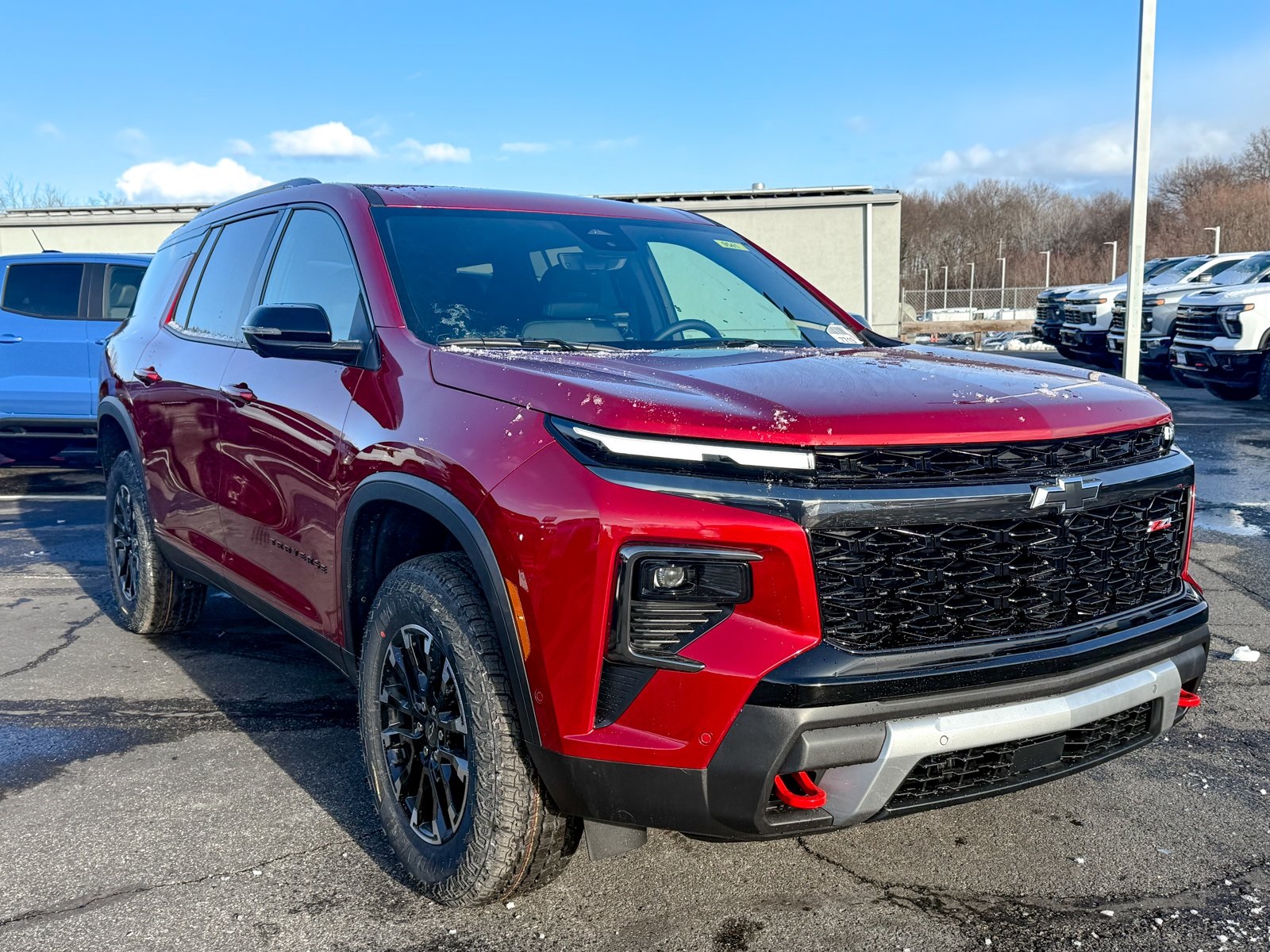 Photo view of 2026 Chevrolet Traverse in Red