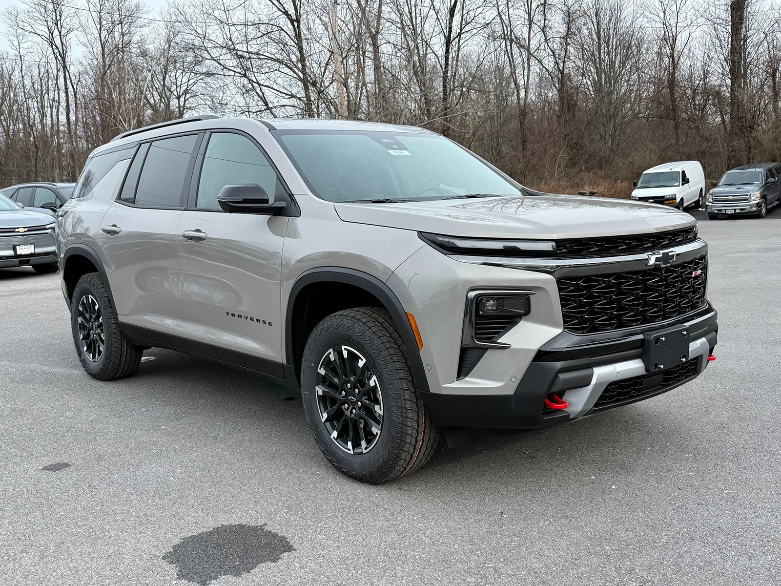 Photo view of 2026 Chevrolet Traverse in Gray