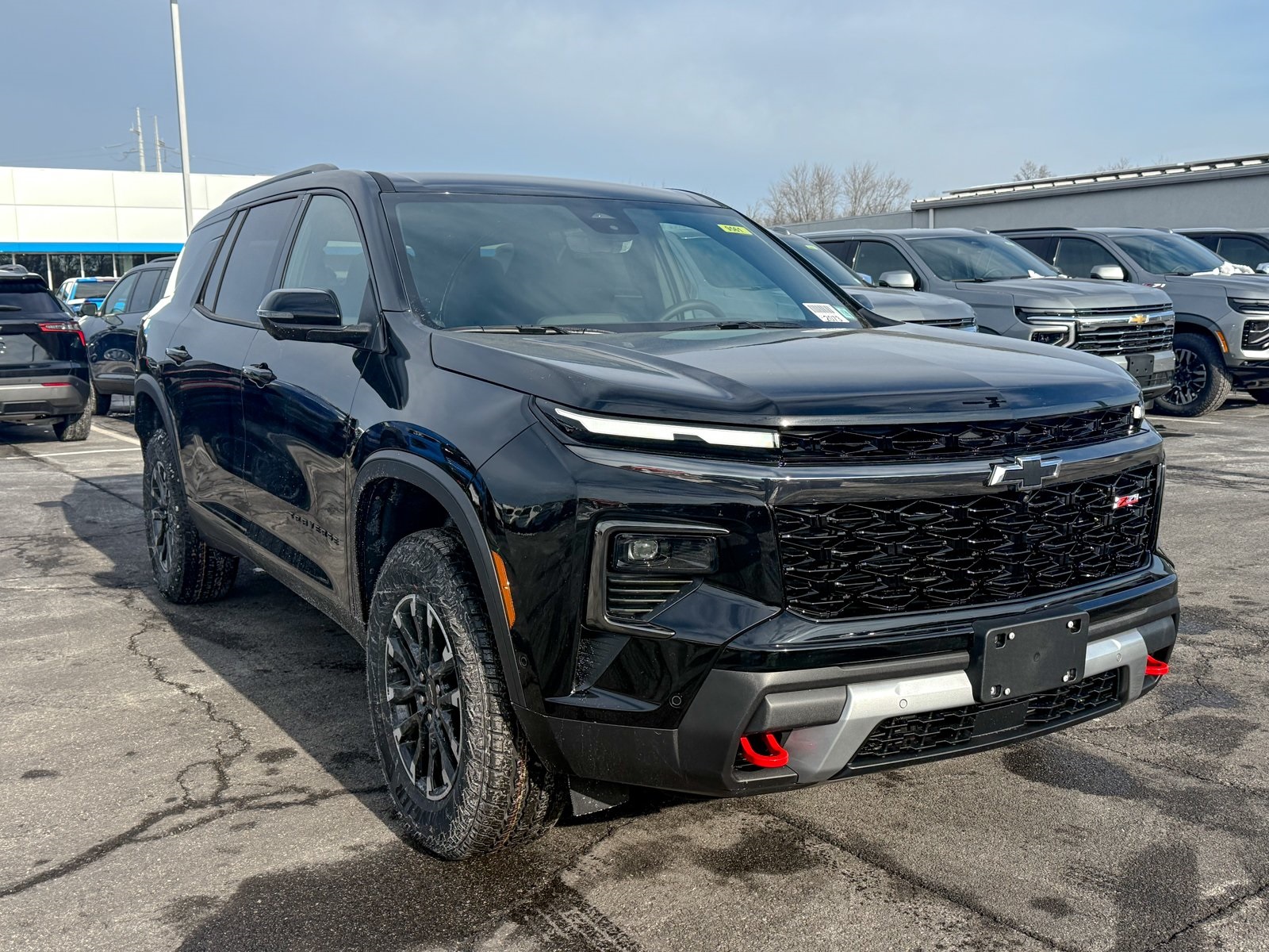 Photo view of 2026 Chevrolet Traverse in Black