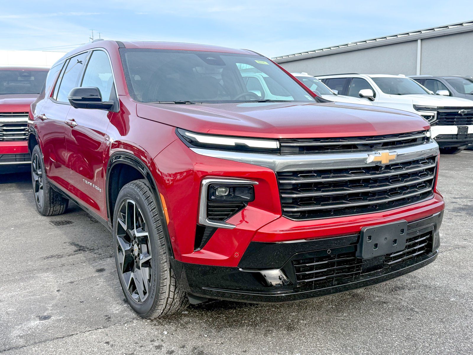 Photo view of 2026 Chevrolet Traverse in Red