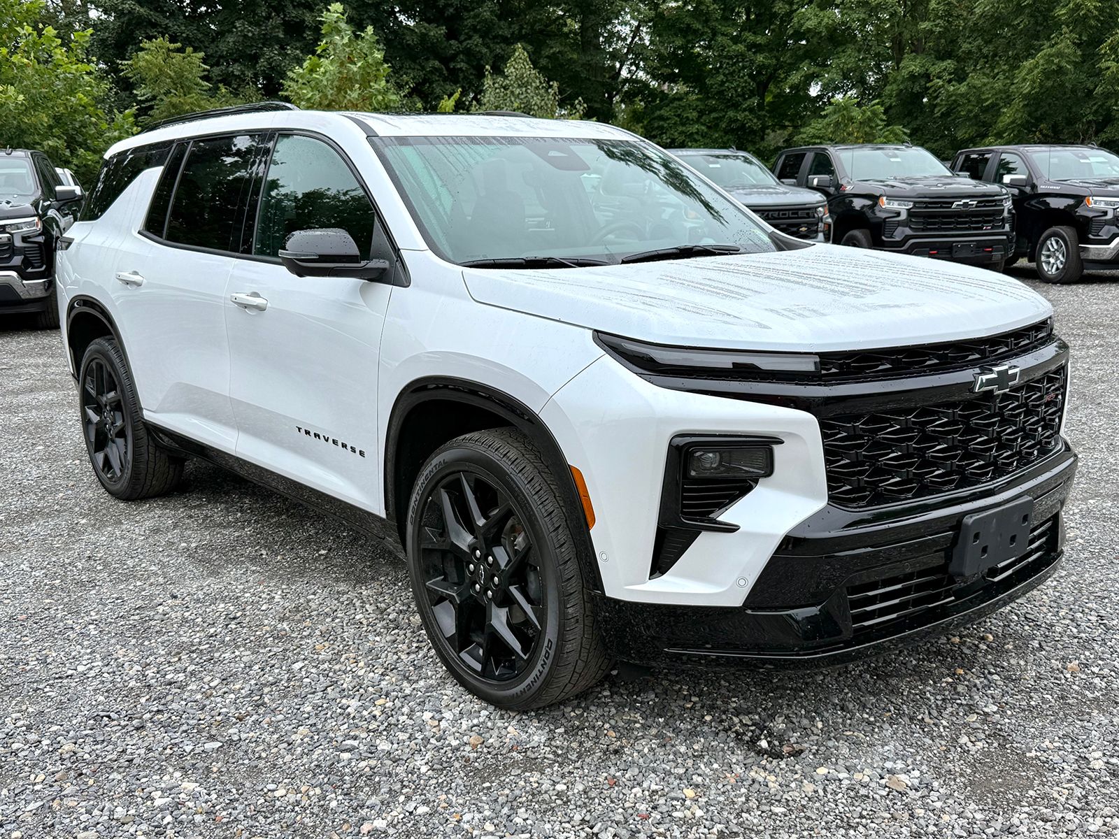 Photo view of 2024 Chevrolet Traverse in