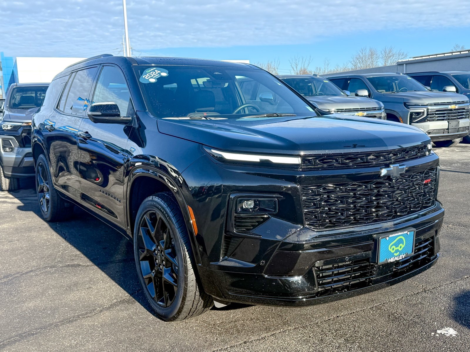 Photo view of 2024 Chevrolet Traverse in Black