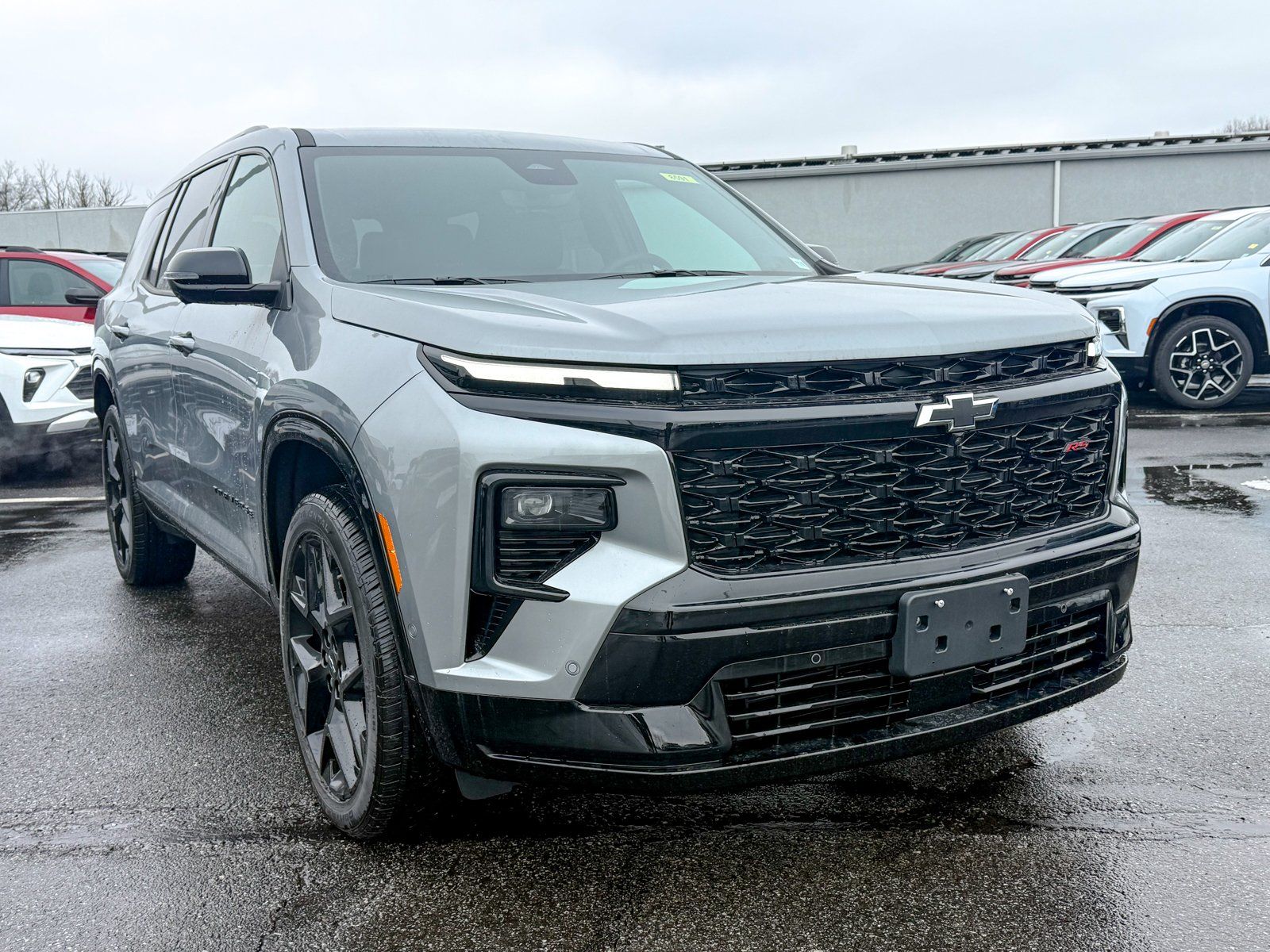 Photo view of 2026 Chevrolet Traverse in Gray