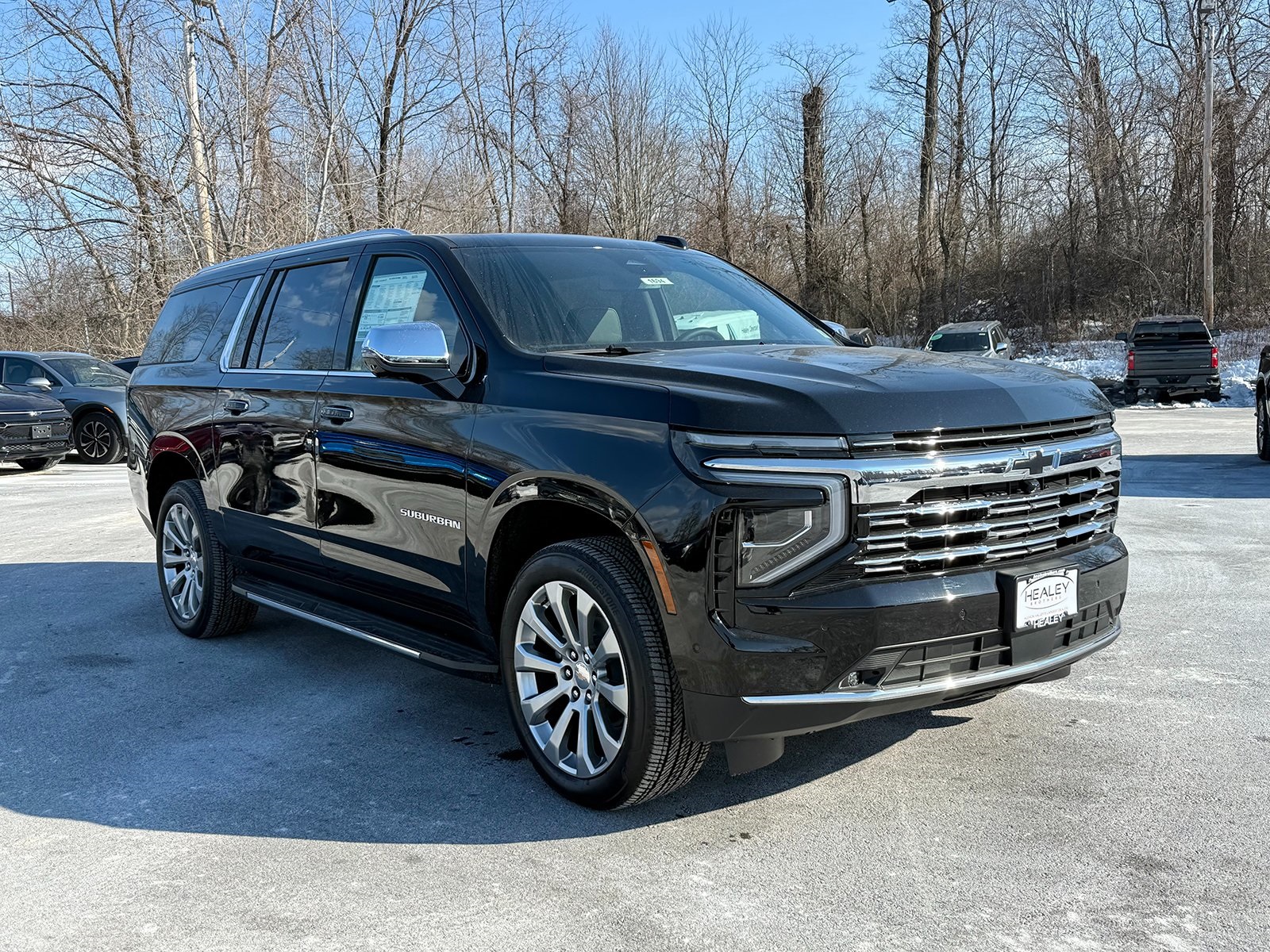 Photo view of 2026 Chevrolet Suburban in Black