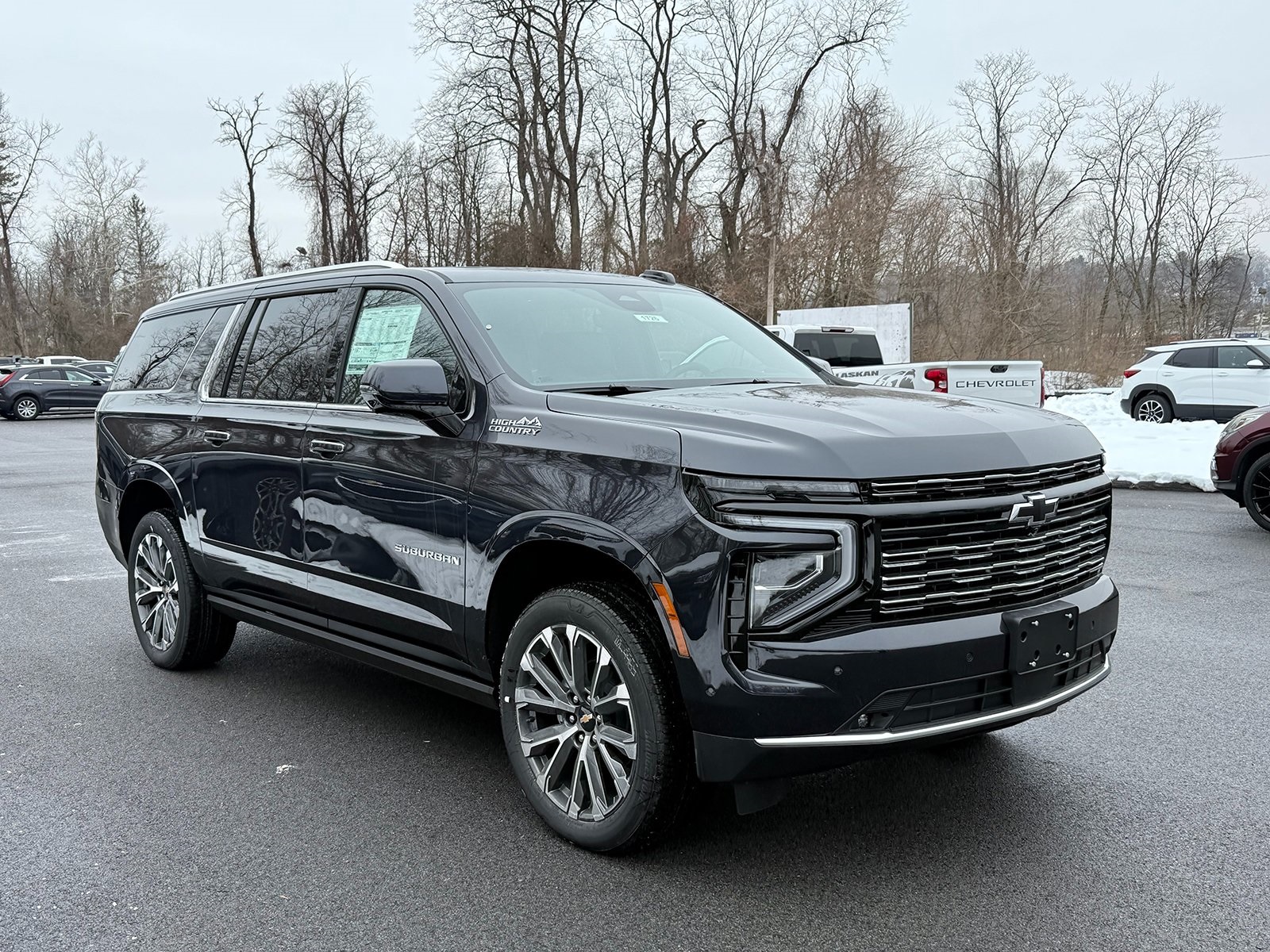 Photo view of 2026 Chevrolet Suburban in Gray