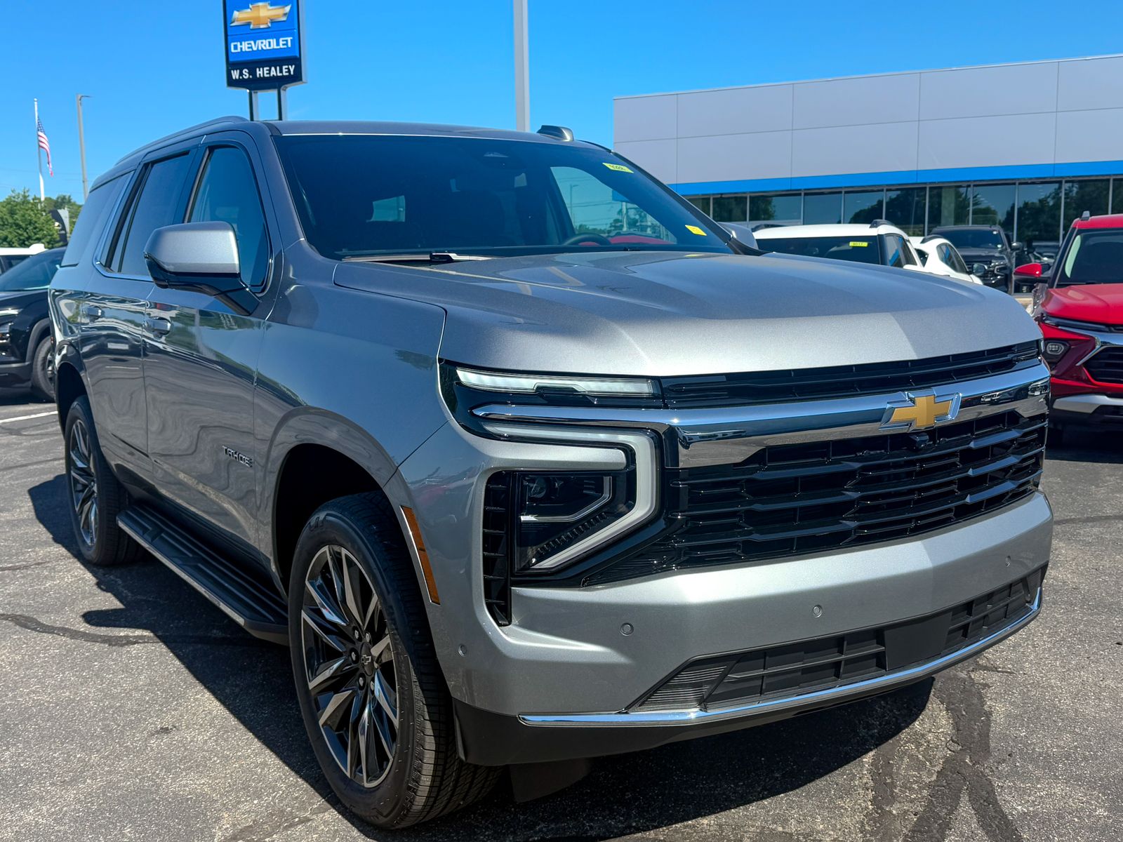 Photo view of 2026 Chevrolet Tahoe in Gray