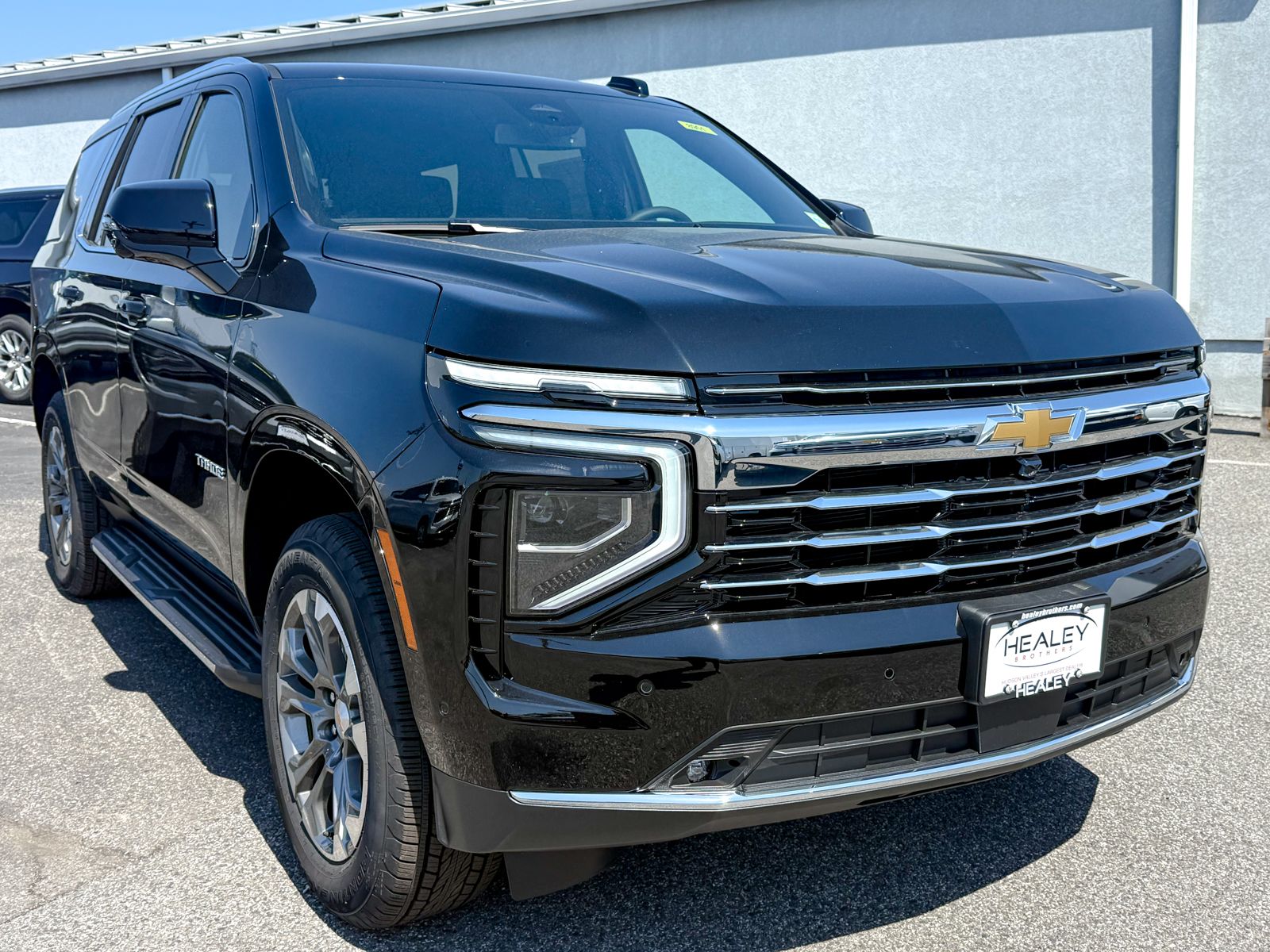 Photo view of 2026 Chevrolet Tahoe in Black