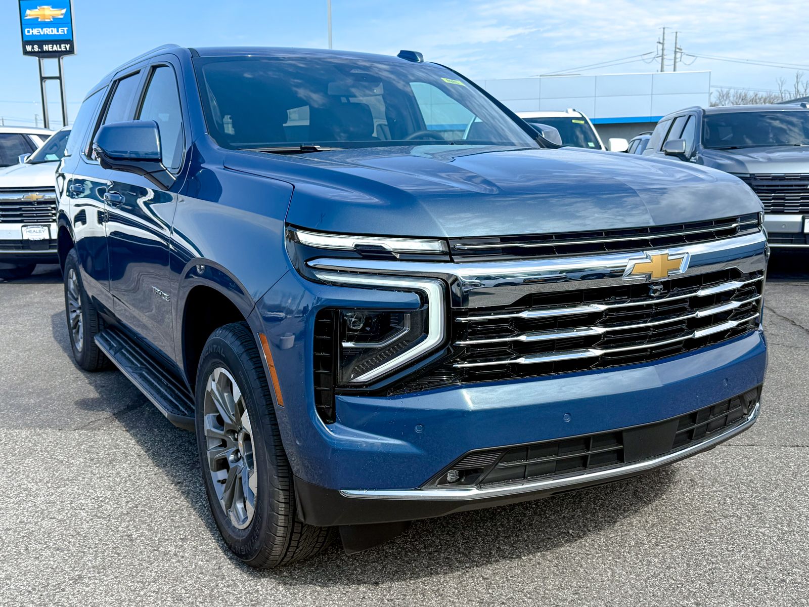 Photo view of 2026 Chevrolet Tahoe in Blue