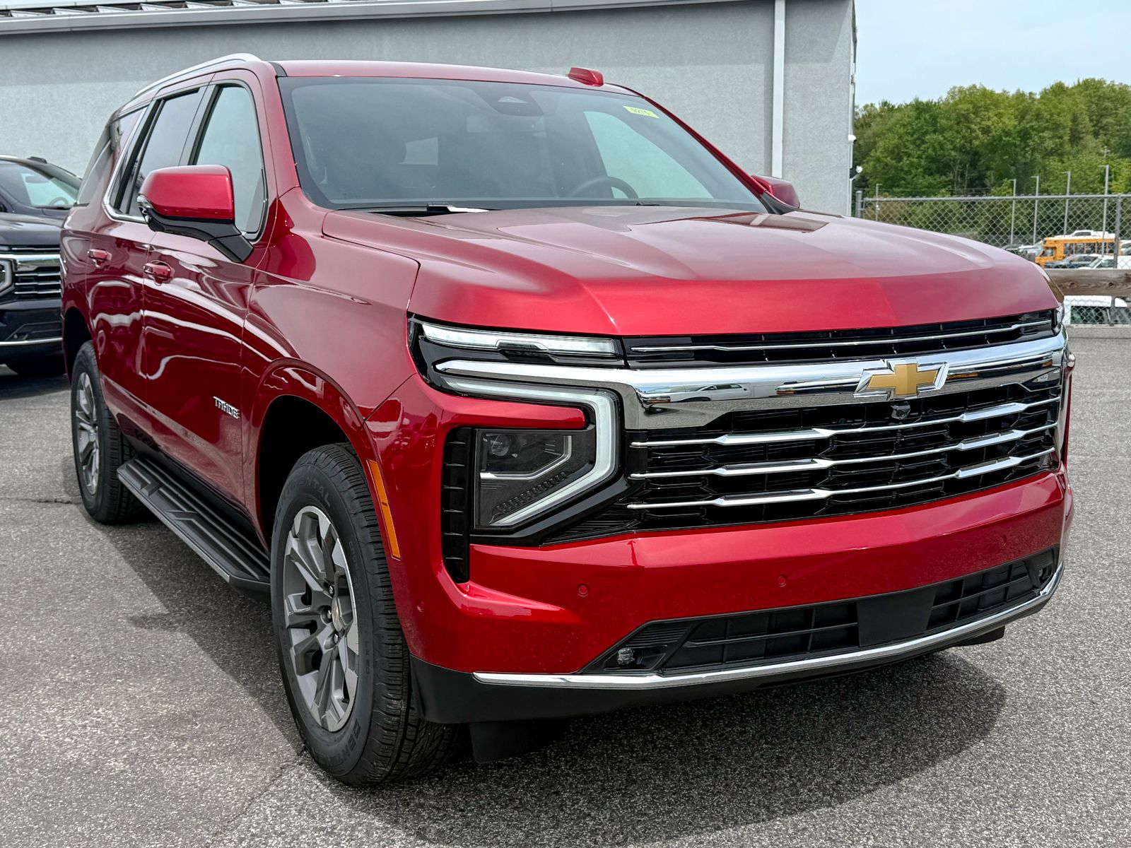 Photo view of 2026 Chevrolet Tahoe in Red