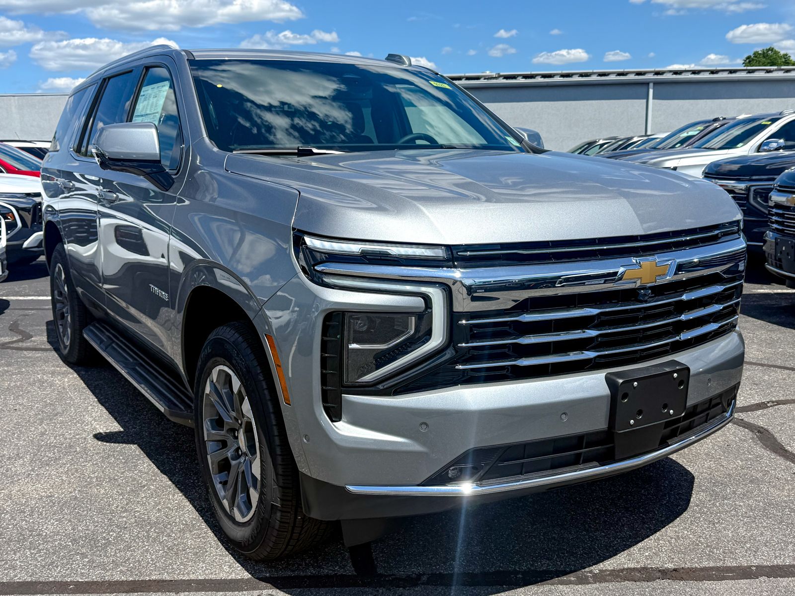 Photo view of 2026 Chevrolet Tahoe in Gray