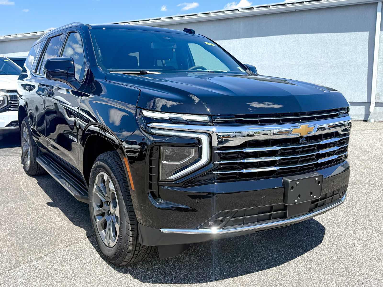 Photo view of 2026 Chevrolet Tahoe in Black