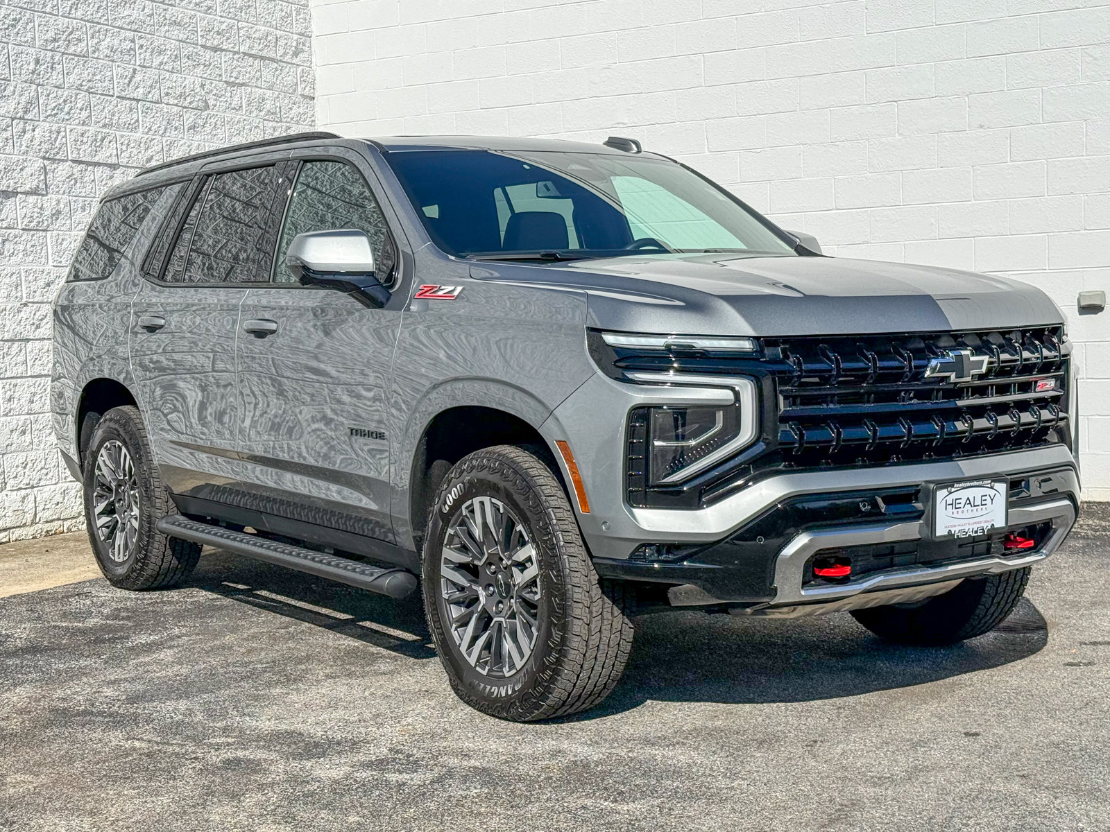 Photo view of 2026 Chevrolet Tahoe in Gray