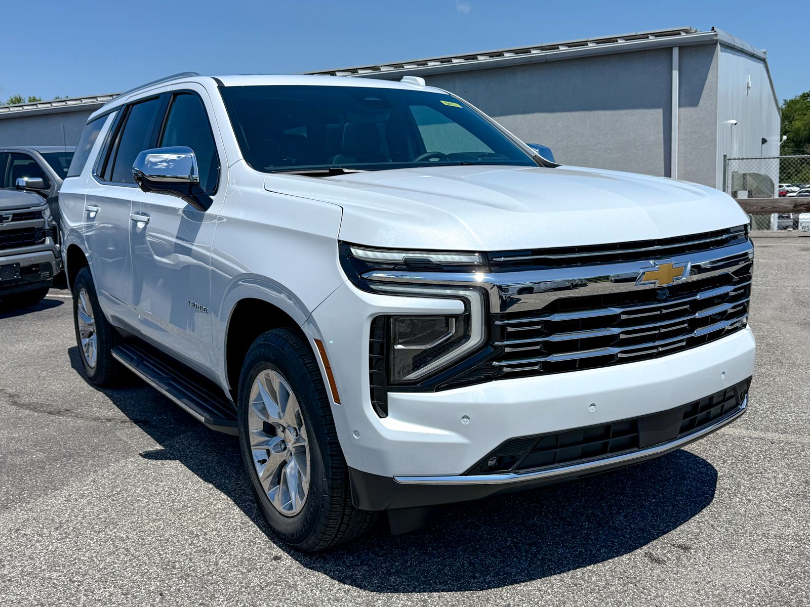 Photo view of 2026 Chevrolet Tahoe in White