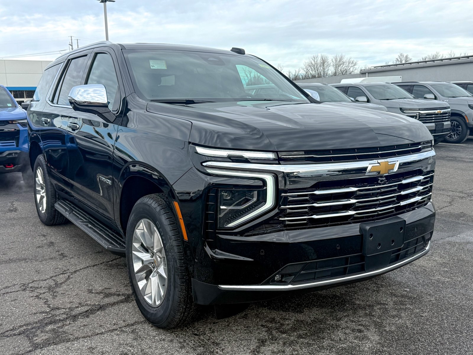 Photo view of 2026 Chevrolet Tahoe in Black