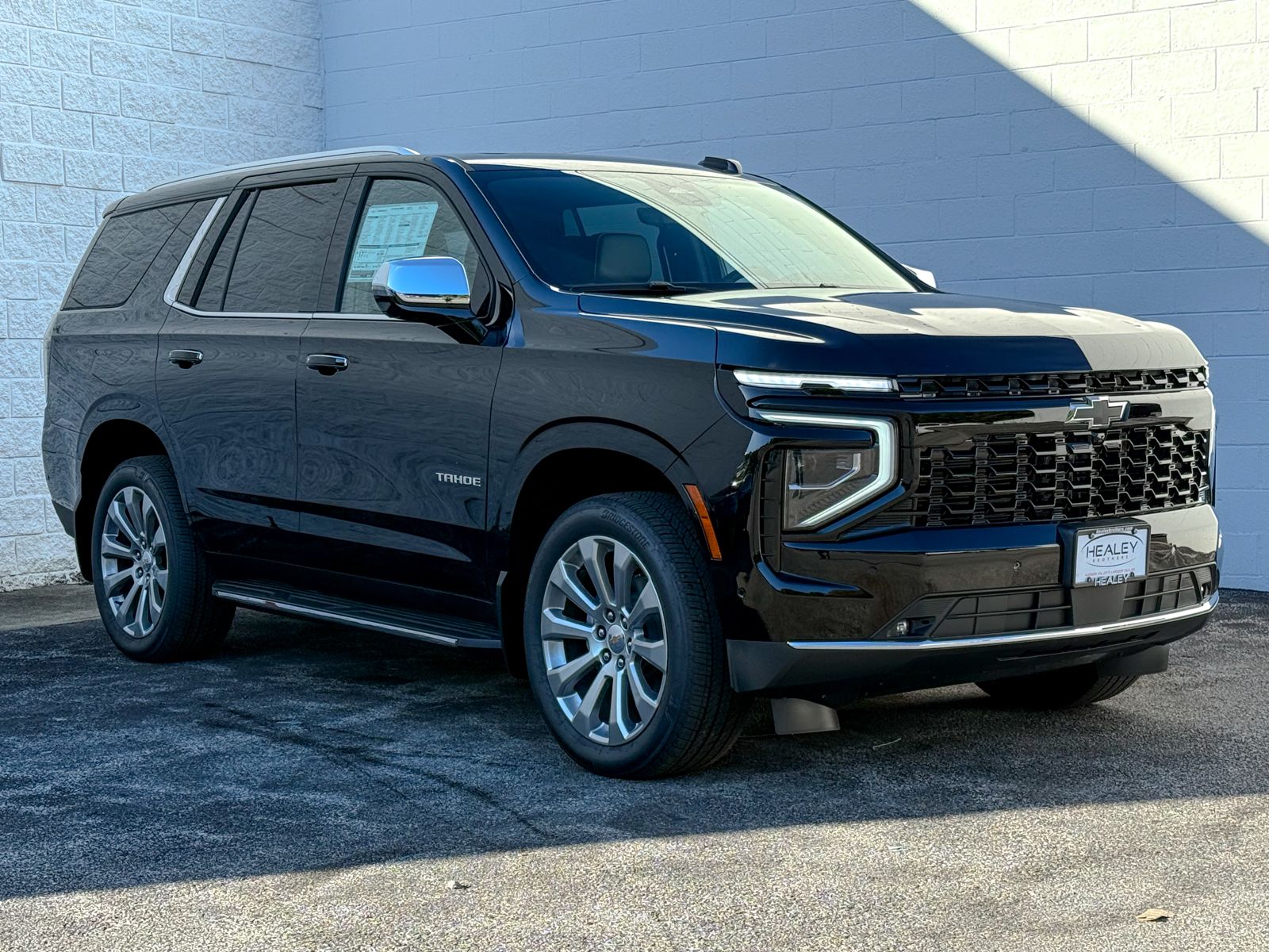 Photo view of 2026 Chevrolet Tahoe in Black