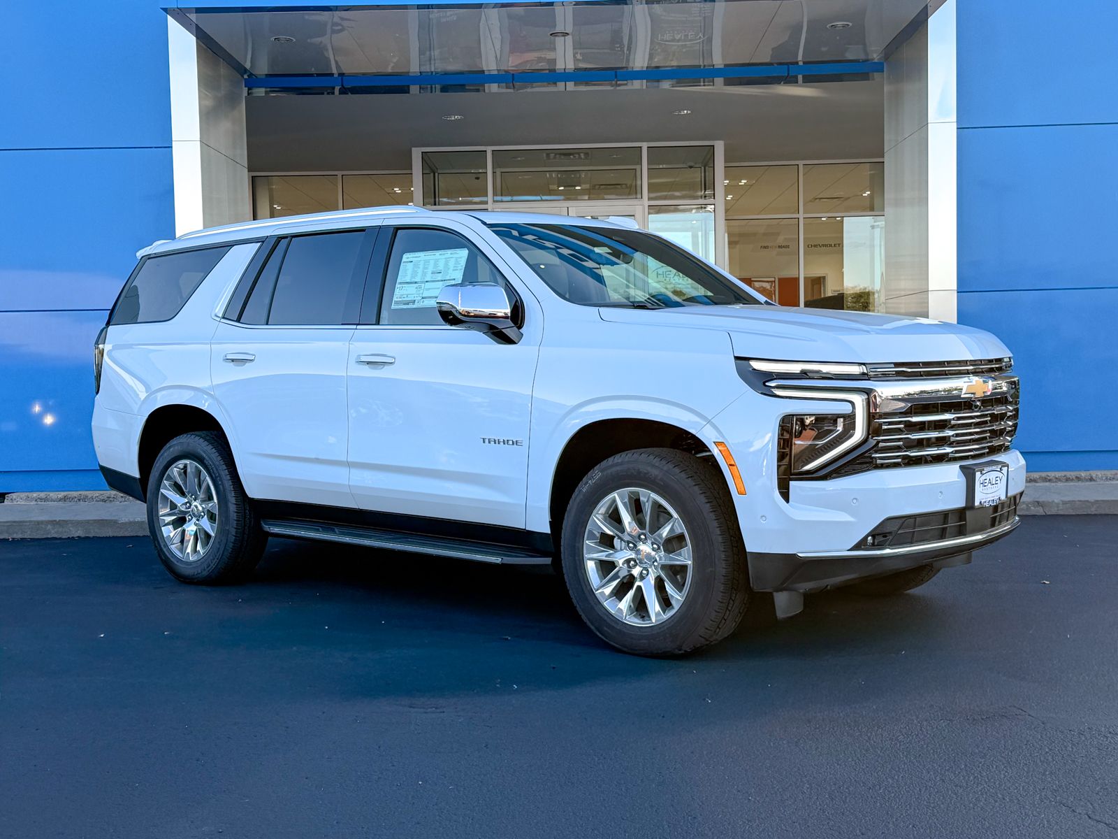 Photo view of 2026 Chevrolet Tahoe in White