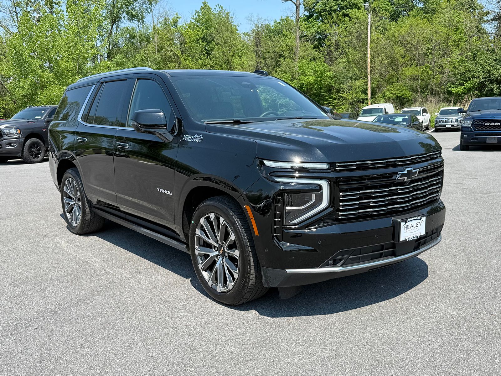 Photo view of 2026 Chevrolet Tahoe in Black