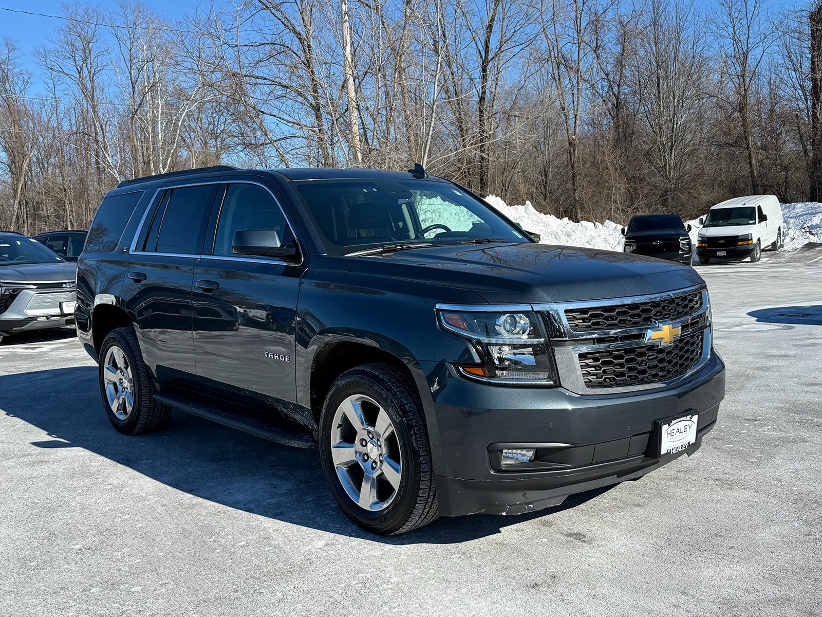 Photo view of 2019 Chevrolet Tahoe in Gray