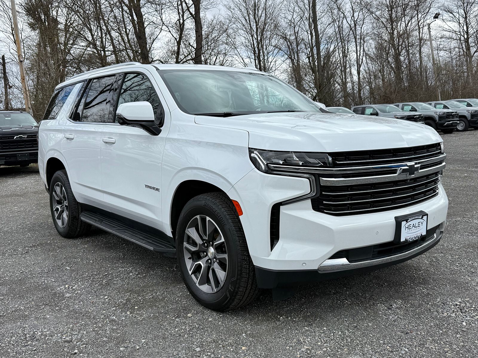 Photo view of 2022 Chevrolet Tahoe in White