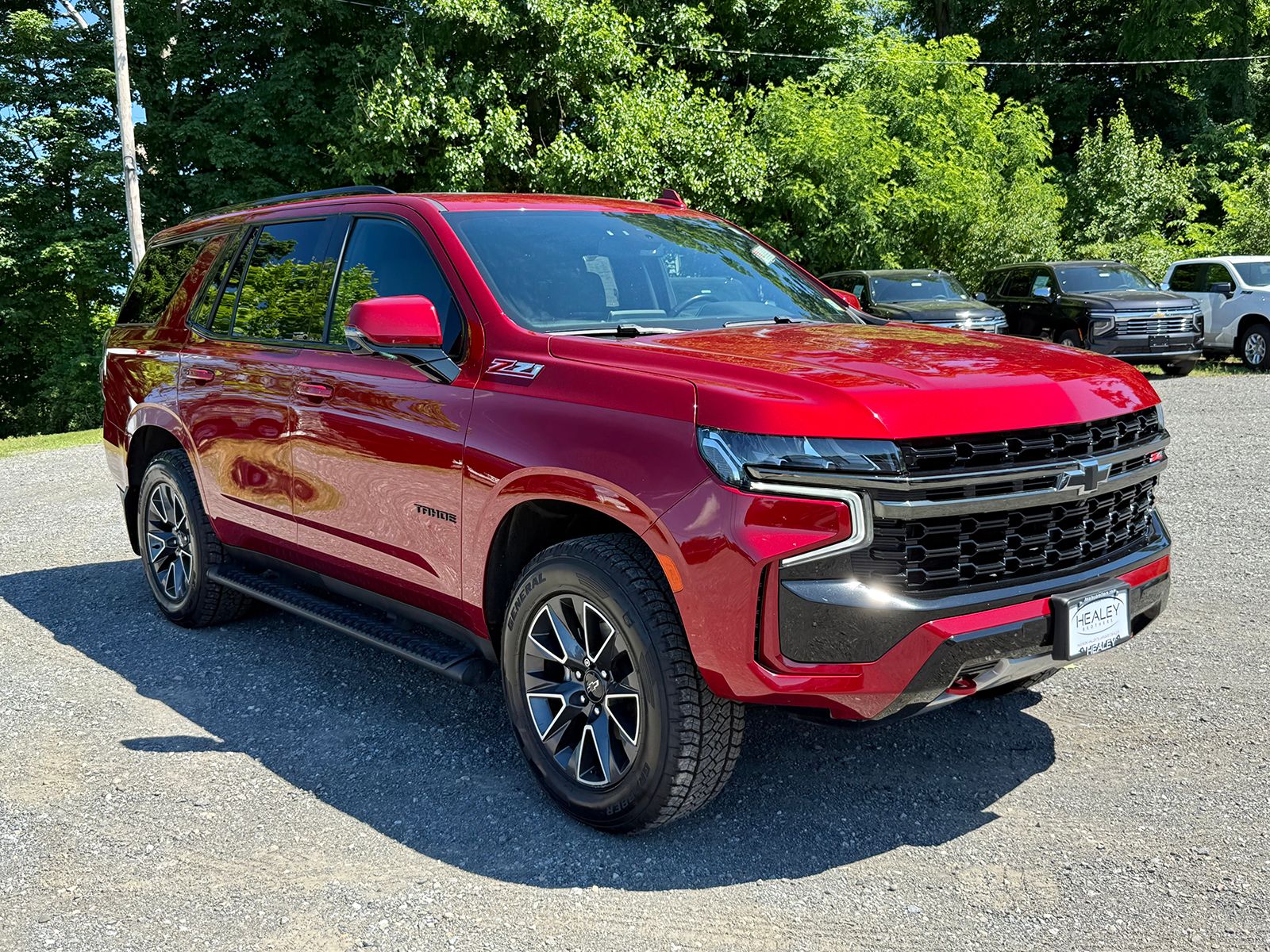Photo view of 2021 Chevrolet Tahoe in Red