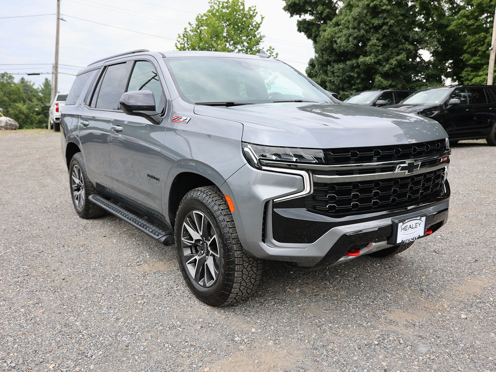 Photo view of 2021 Chevrolet Tahoe in Gray