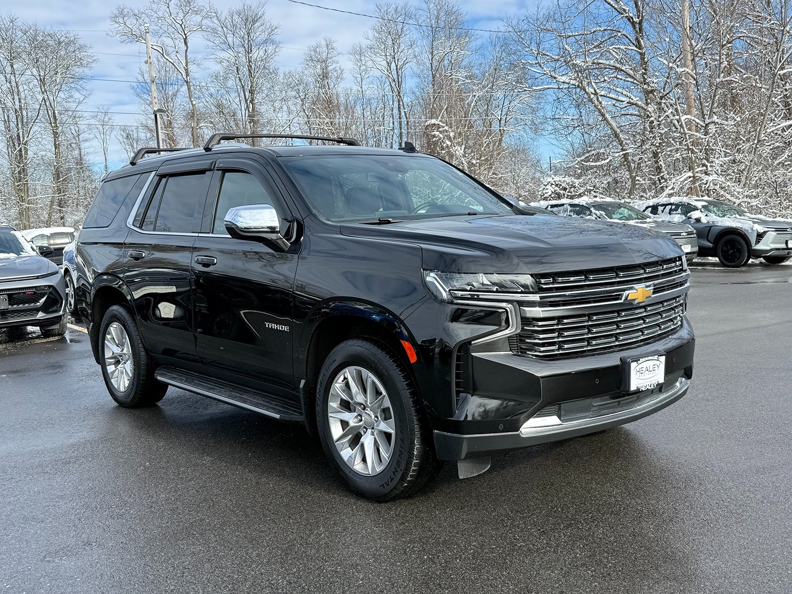 Photo view of 2024 Chevrolet Tahoe in Black
