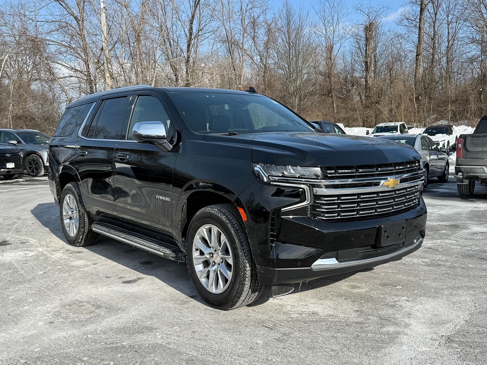 Photo view of 2024 Chevrolet Tahoe in Black