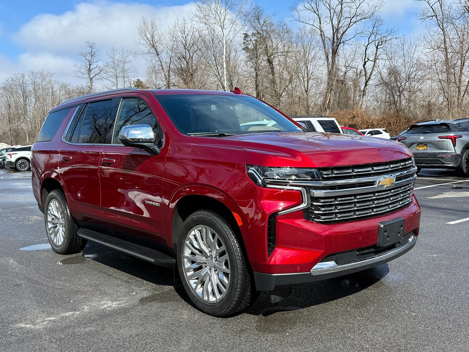 Photo view of 2023 Chevrolet Tahoe in Red