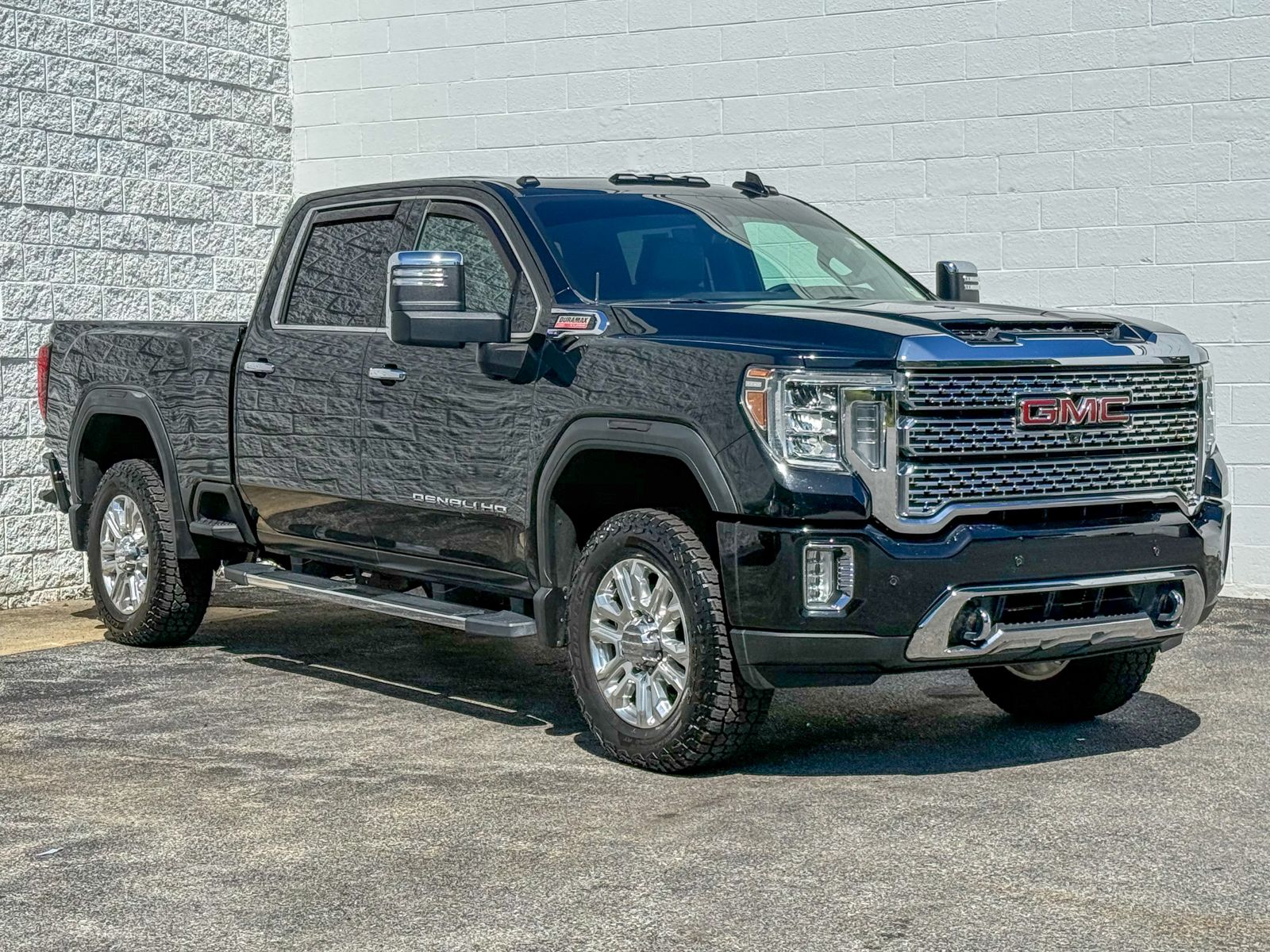 Photo view of 2020 GMC Sierra 2500HD in Black