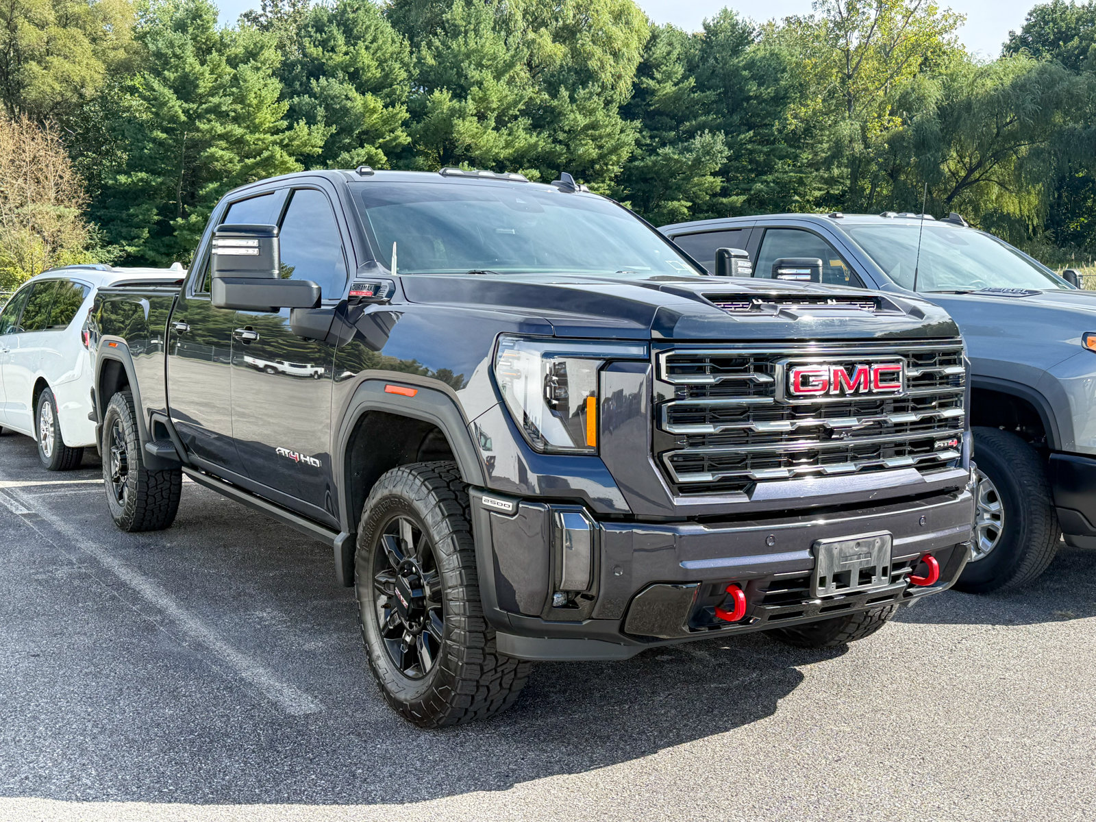 Photo view of 2024 GMC Sierra 2500HD in Gray