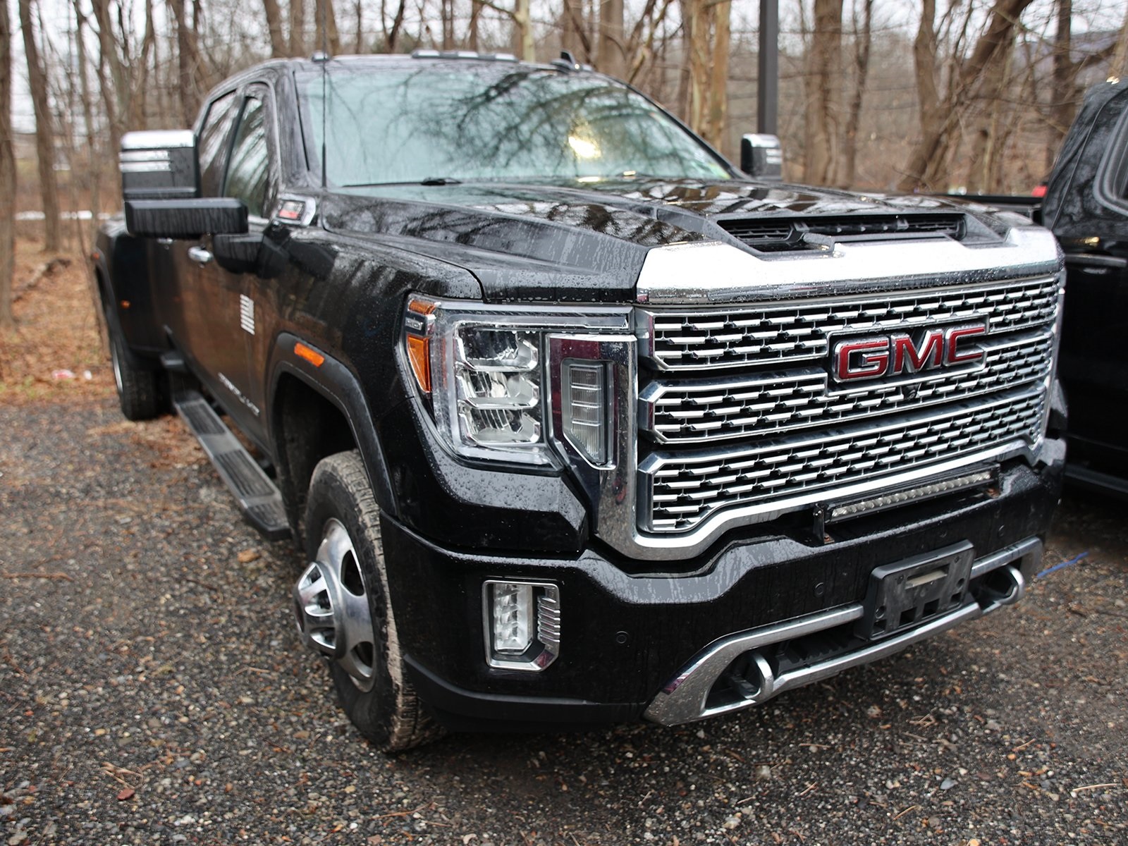 Photo view of 2020 GMC Sierra 3500HD in Black
